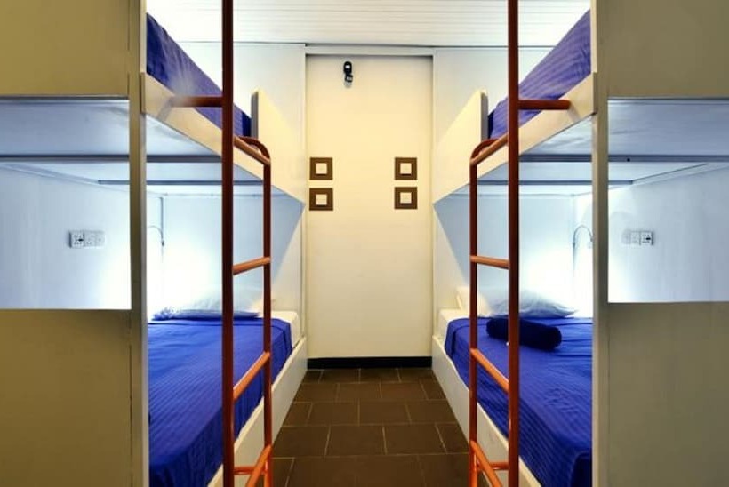 Hangover Hostels Mirissa