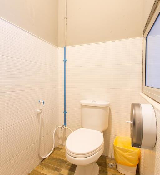Holiday Station Hostel