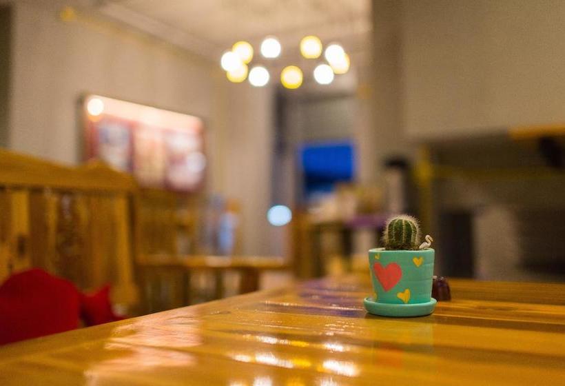 Holiday Station Hostel
