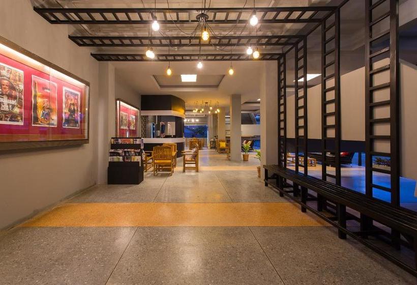 Holiday Station Hostel