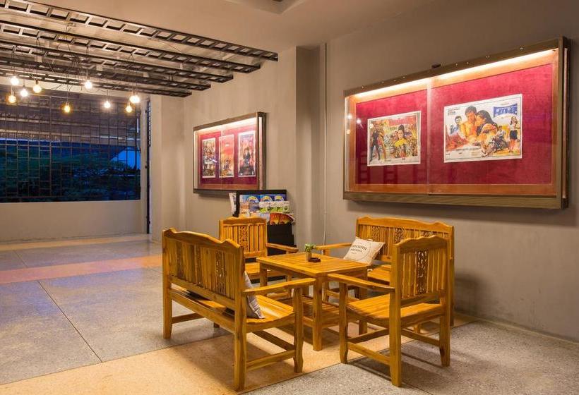 Holiday Station Hostel