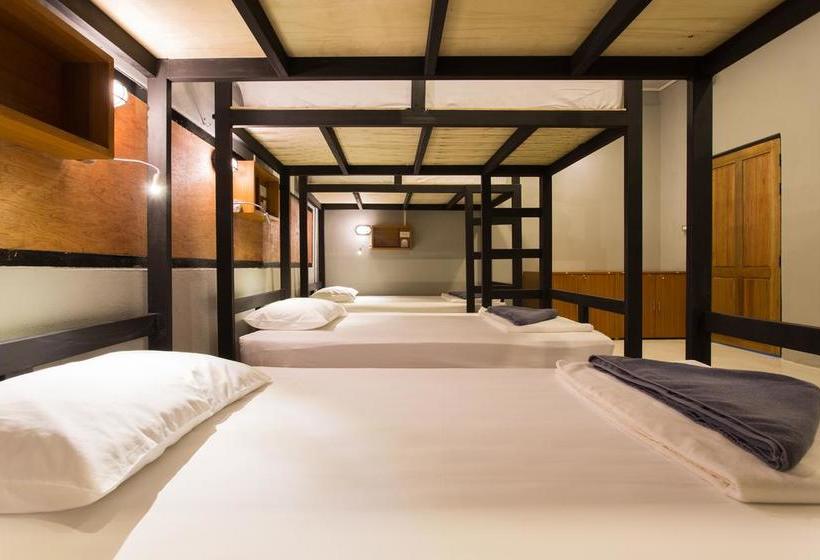 Holiday Station Hostel