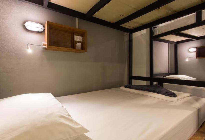 Holiday Station Hostel