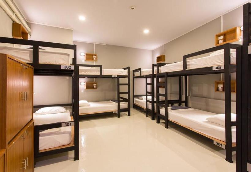 Holiday Station Hostel