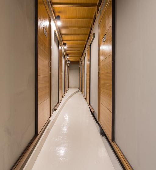 Holiday Station Hostel