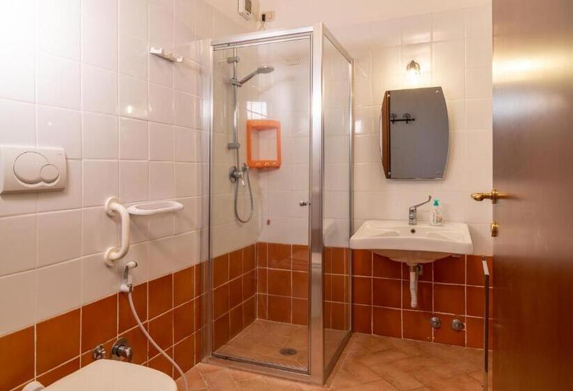 هتل Agriturismo Al Girasole