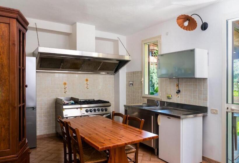 هتل Agriturismo Al Girasole