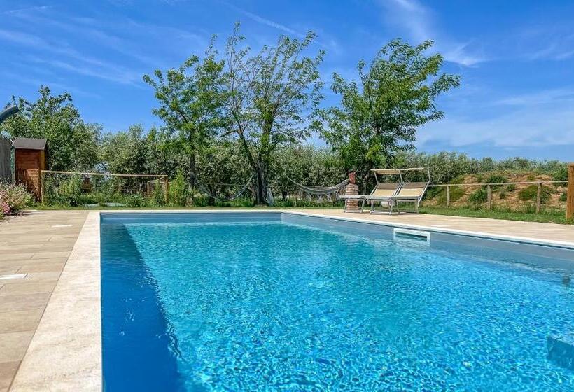 هتل Agriturismo Al Girasole