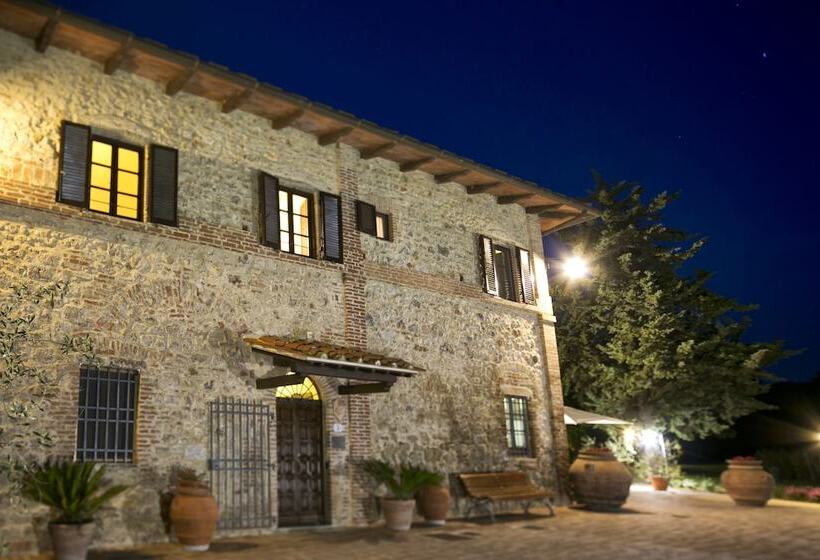 فندق Il Colombaio Winery & Rooms