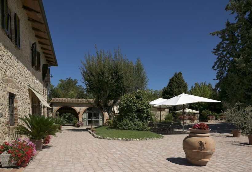 فندق Il Colombaio Winery & Rooms