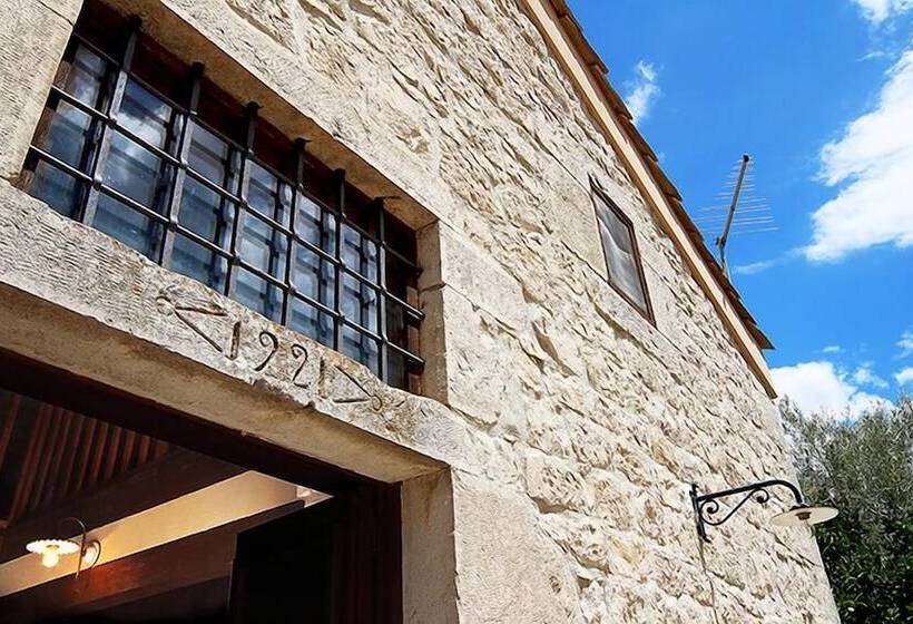 هتل Agriturismo Il Melograno