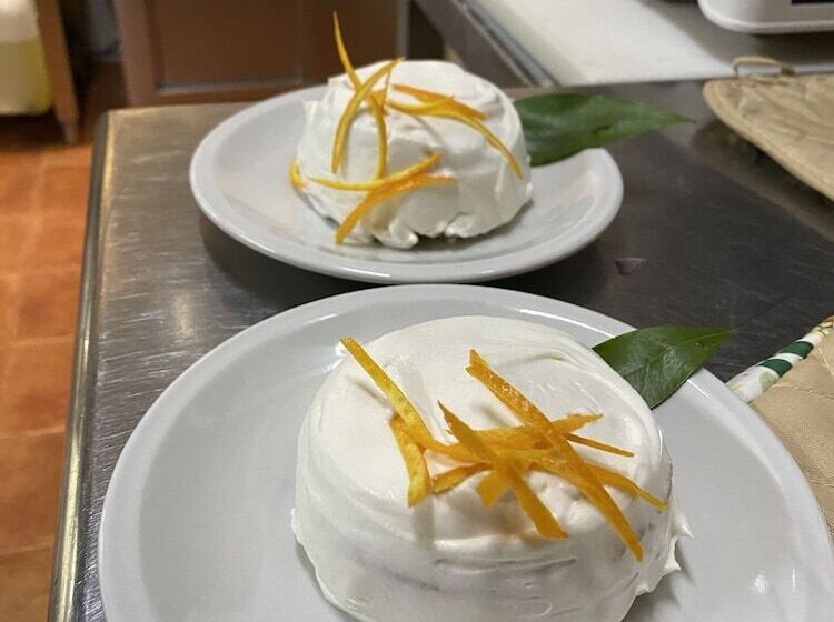 هتل Agriturismo Il Melograno