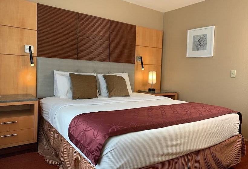 ホテル Baymont By Wyndham Waunakee