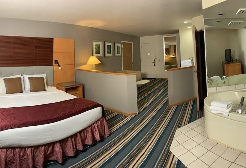 ホテル Baymont By Wyndham Waunakee