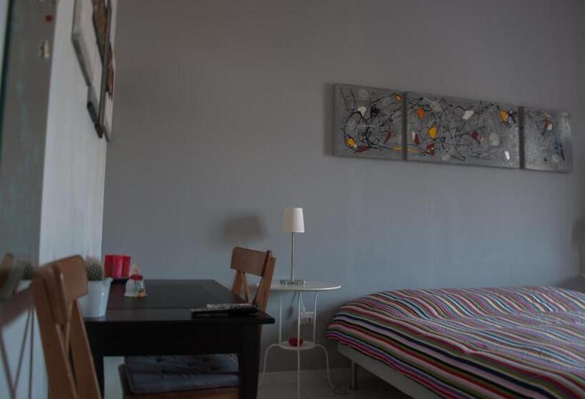 هتل B&b Le Comari Salentine