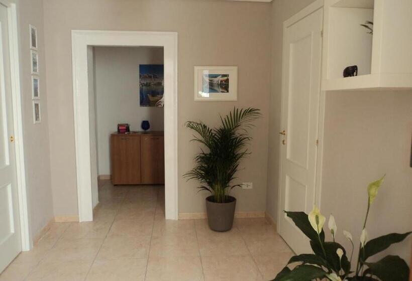 ホテル B&b Mare Di S. Lucia