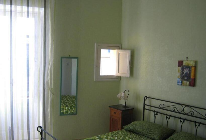 ホテル B&b Mare Di S. Lucia