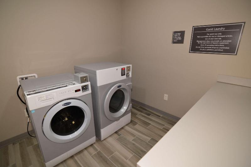 فندق Wyndham Garden New Roads / False River