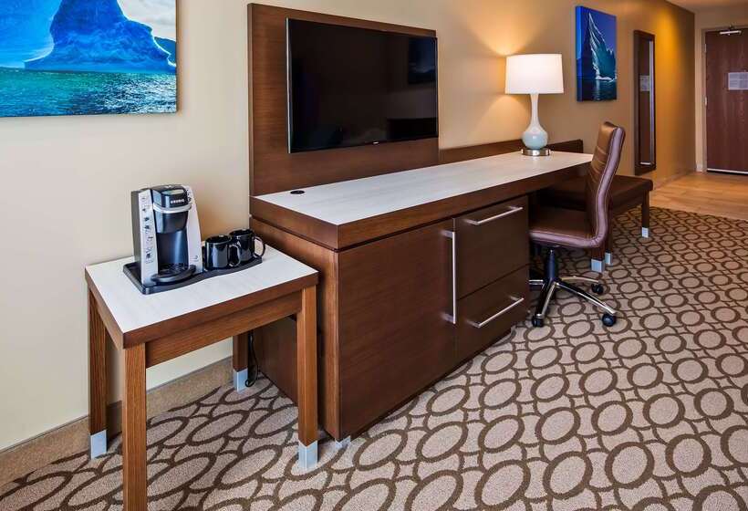 Best Western Plus St. John S Airport Hotel And Suites