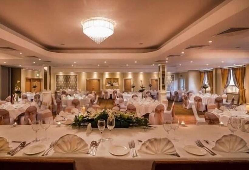 فندق Breffni Arms