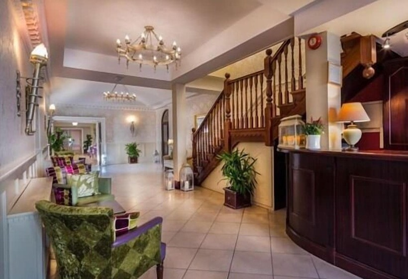 فندق Breffni Arms