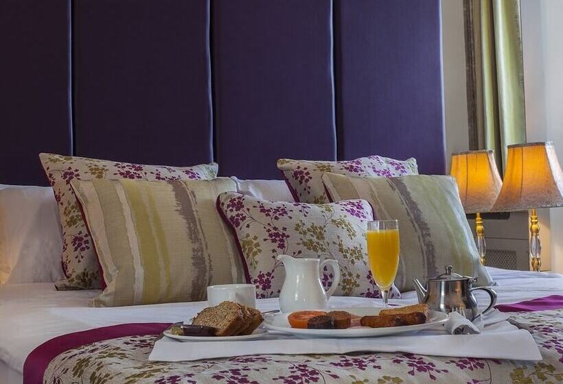 فندق Breffni Arms