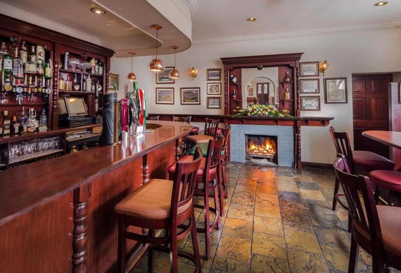 فندق Breffni Arms