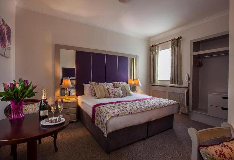 فندق Breffni Arms