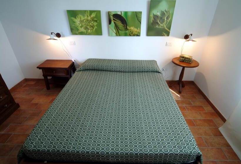 בית מלון כפרי Agriturismo Casale Le Selvette