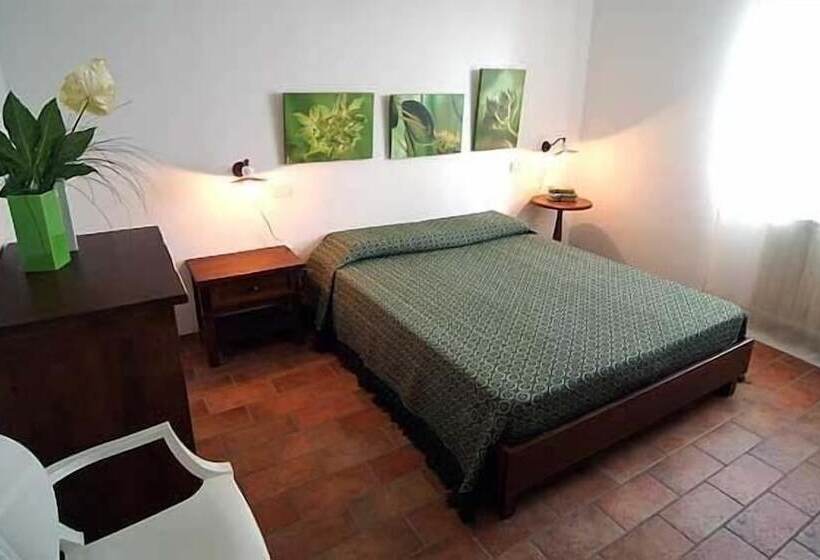 בית מלון כפרי Agriturismo Casale Le Selvette