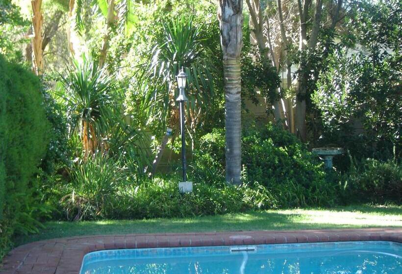 فندق Cedar Lodge Guest House