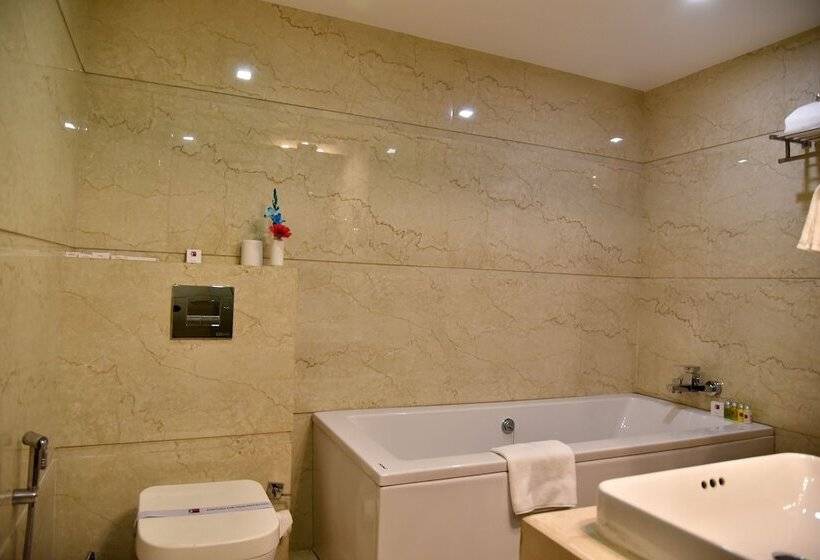 فندق Clarks Inn Suite Gwalior