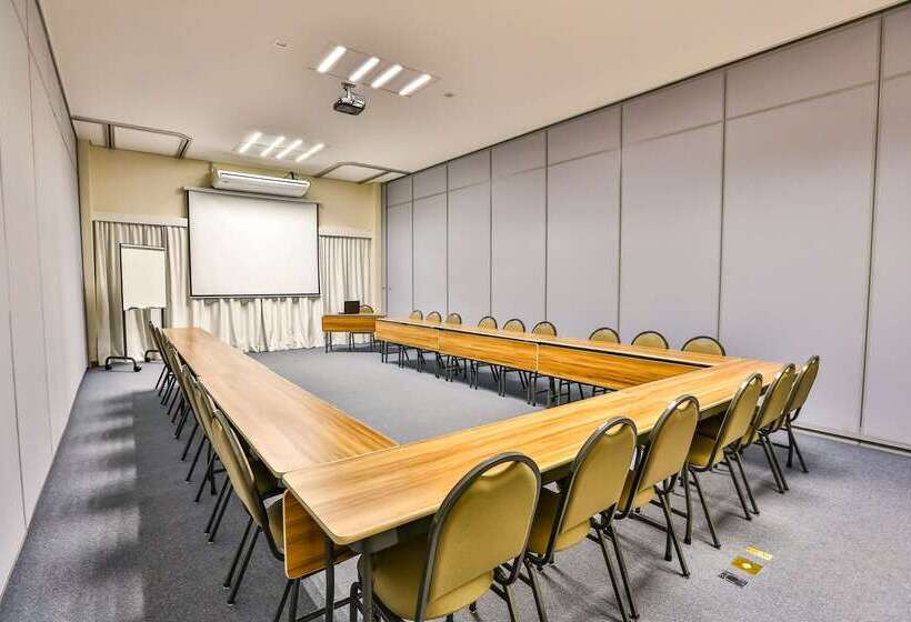 ホテル Comfort Mogi Guaçu