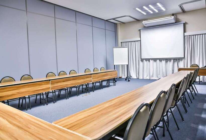 ホテル Comfort Mogi Guaçu