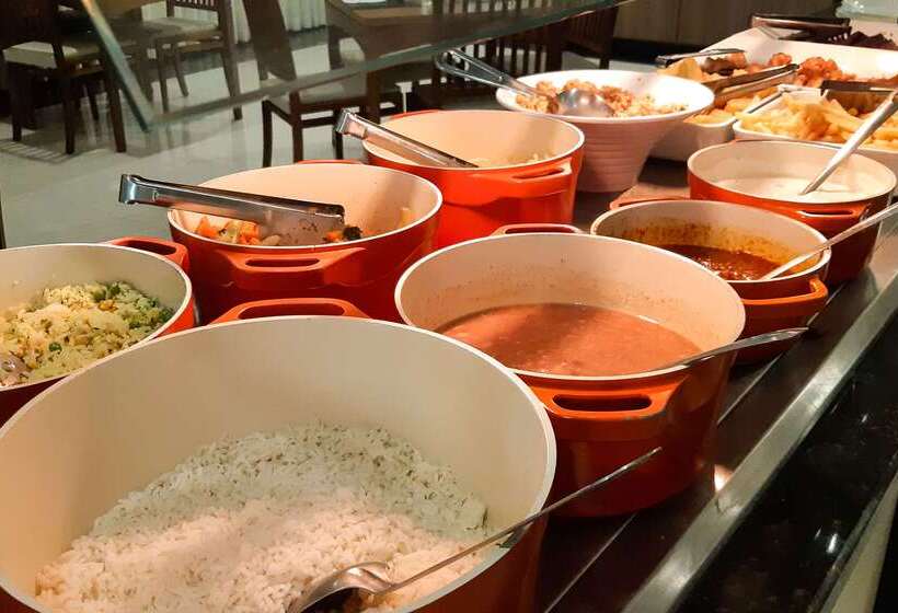 ホテル Comfort Mogi Guaçu