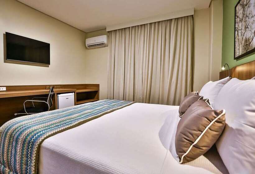 ホテル Comfort Mogi Guaçu