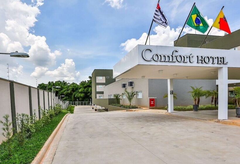 ホテル Comfort Mogi Guaçu
