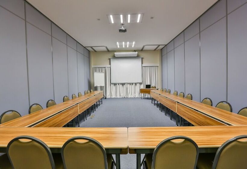 ホテル Comfort Mogi Guaçu