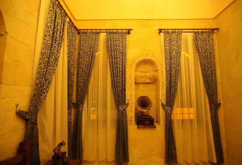 هتل Darius Konağı