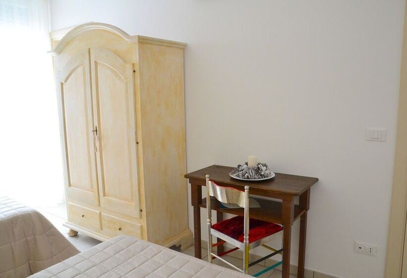 בית מלון כפרי Dimora Delle Rondini