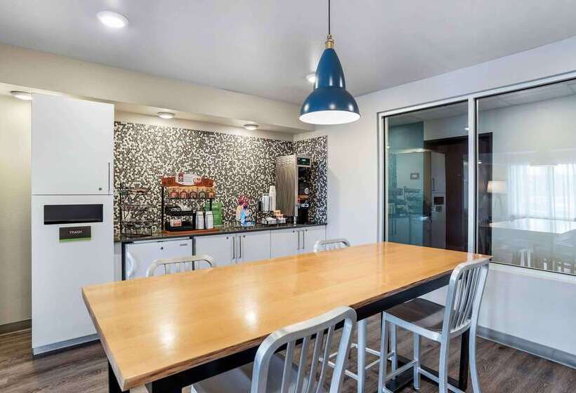 Отель Extended Stay America Suites New Orleans Airport I10