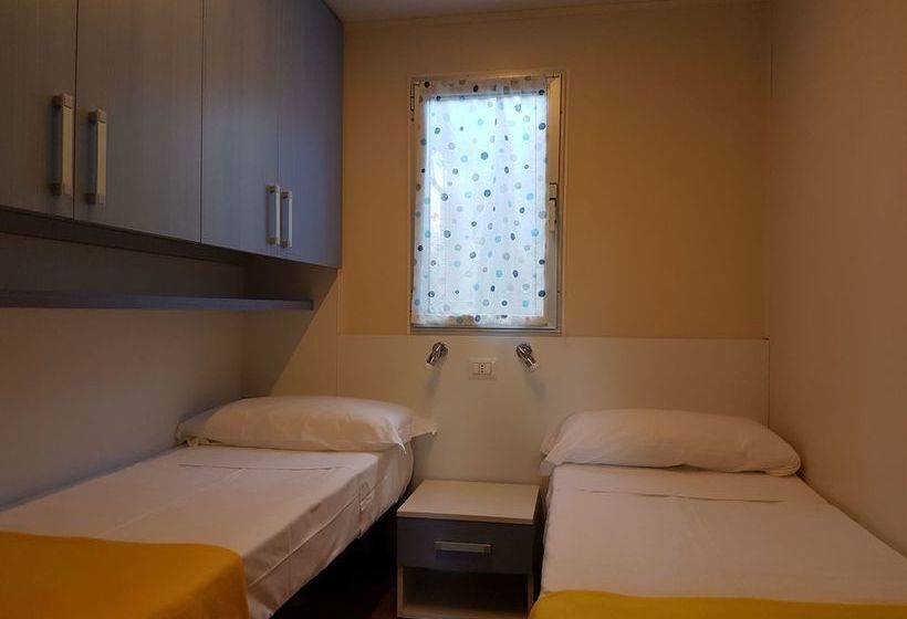 فندق Girasole Eco Family Village