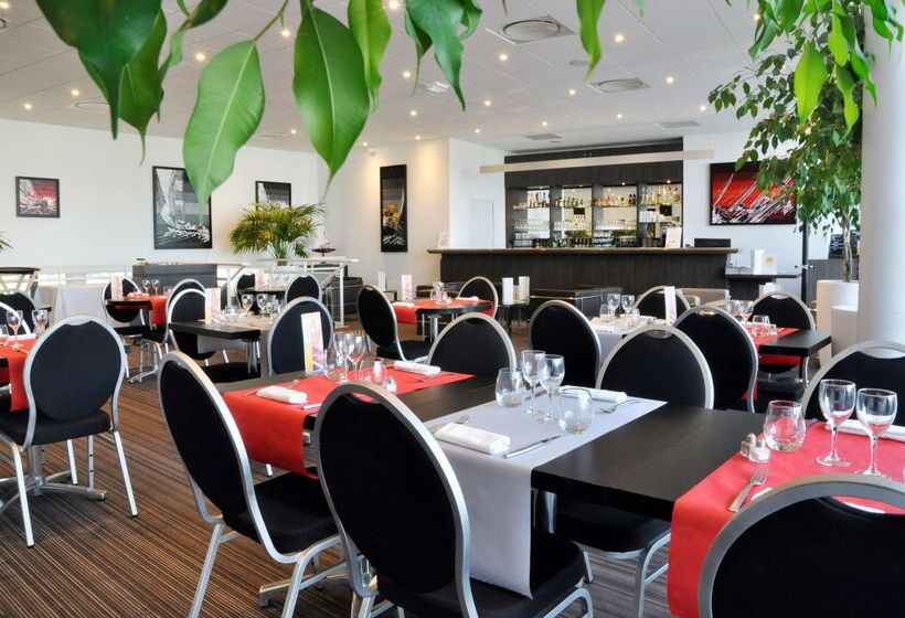 Отель Golden Tulip Pornic Suites