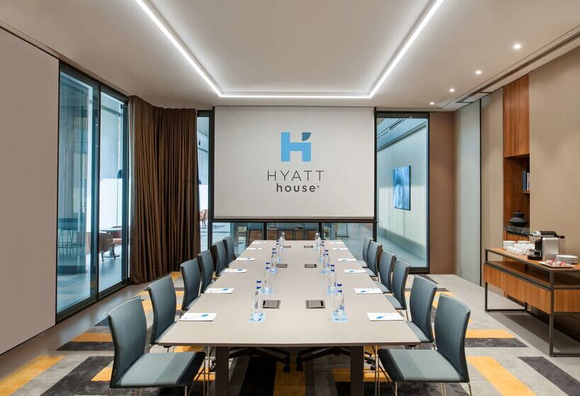 בית מלון כפרי Hyatt House Gebze