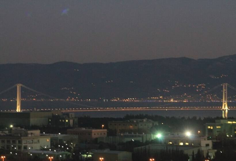 בית מלון כפרי Hyatt House Gebze