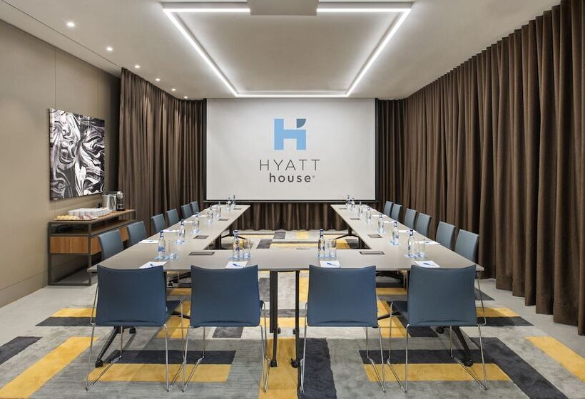 בית מלון כפרי Hyatt House Gebze