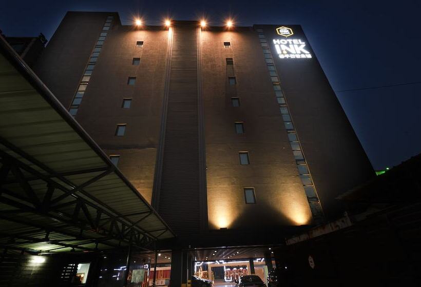 בית מלון כפרי Ink