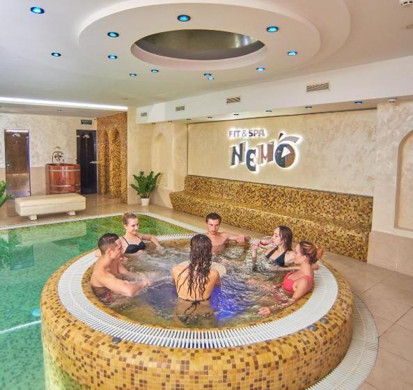 هتل & Spa Nemo With Dolphins