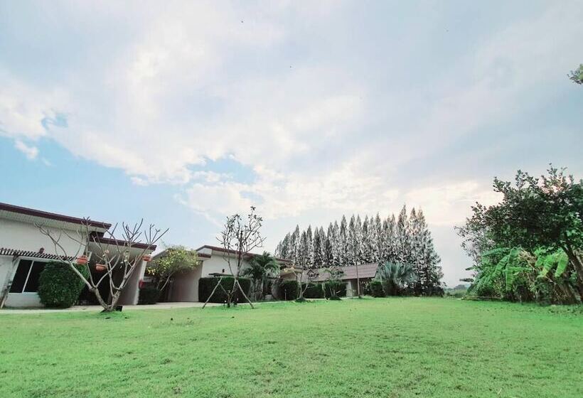 فندق On Green Resort