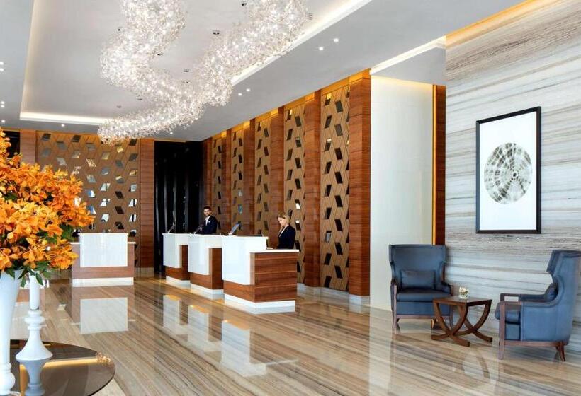 Radisson Blu Hotel, Dubai Waterfront